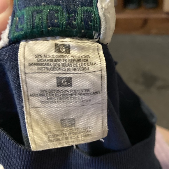 Men’s Guess tee with embroidered logo - Picture 4 of 5